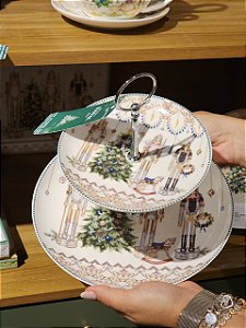 SUPORTE 2 ANDARES QUEBRA NOZES COM CAIXA DE PRESENTE - PRÉ VENDA 2026