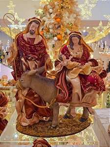 SAGRADA FAMÍLIA SACRA VERMELHA E DOURADO 43,1CM - PRÉ VENDA 2026