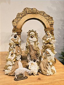 PRESÉPIO DE LUXO COM PORTAL LUXO LINHA SACRA BEGE 30CM COM 6 PEÇAS