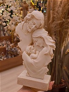 ESTÁTUA SAGRADA FAMÍLIA EM RESINA 28CM - PRÉ VENDA 2026