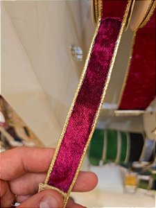 FITA ARAMADA VELUDO BORDO DUPLA FACE DOURADO 2,5CM - PRÉ VENDA 2026