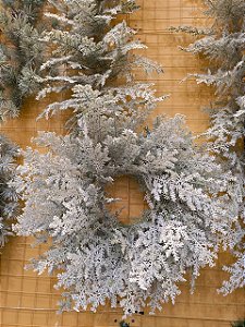 GUIRLANDA REALISTA NEVADA GALHO BARILOCHE 60CM - PRÉ VENDA 2026