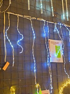 PISCA CASCATA 240 LEDS BRANCO FRIO COM EFEITO CHUVA COM EMENDA3 METROS X 60CM USO INTERNO E EXTERNO BIVOLT - PRÉ VENDA 2026
