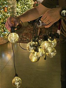 PISCA CORDÃO 10 BOLAS DE LED WARM COM EMENDA BIVOLT 5 METROS