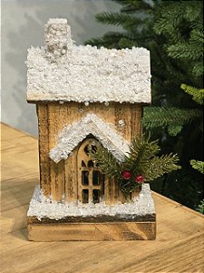 CASA DE MADEIRA COM LED NATURAL COM USB 23CM