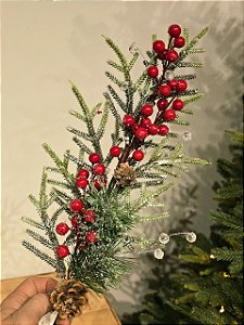 GALHO DECORATIVO COM BERRY NEVADO COM PINHA 60CM