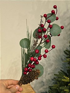 GALHO DECORATIVO BERRY VERMELHO COM FOLHA DE EUCAPLITO 63CM