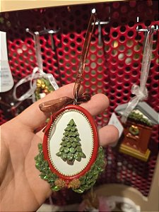 PENDENTE DECORADO PINHEIRO 9CM - PRÉ VENDA 2026