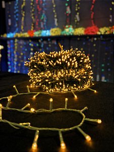 PISCA FESTÃO 1600 LEDS 50 METROS AMBAR COM STROBO BIVOLT USO INTERNO E EXTERNO - PRÉ VENDA 2026
