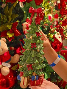 ÁRVORE EM RESINA COM PRESENTES 30CM - PRÉ VENDA 2026