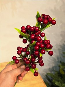 GALHO DECORATIVO FOLHAS COM BERRY VERMELHO 35CM