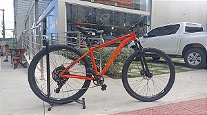 BICICLETA ABSOLUTE HERA ARO(29) TAMANHO 17(M) COR LARANJA KIT MONTAGEM