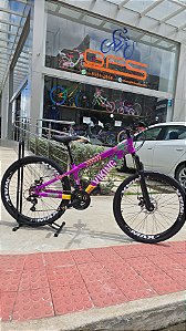 BICICLETA MTB FREERIDE ARO (26) VIKING TUFF 25 SHIMANO 21V FREIO DISC MECANICO QUADRO 13 (PP) COR ROXO/AMARELO