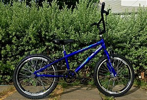 BICICLETA ARO (20) MASCULINA COR AZUL S/ MARCHA FREIO V-BRAKE MILANO FAST