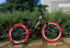 BICICLETA MTB FREERIDE ARO (26) VIKINGX TUFF 25 KIT VELOFORCE 8V FREIO DISC HIDRÁULICO COR ROXO/LARANJA