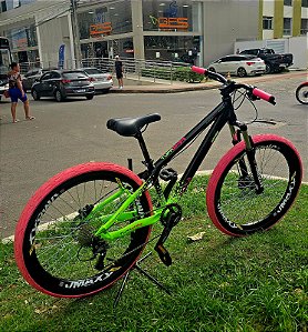BICICLETA MTB FREERIDE ARO (26) VIKINGX TUFF 44 KIT 9 VELOCIDADES FREIO DISC HIDRÁULICO COR PRETO/VERDE
