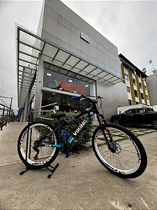 BICICLETA MTB FREERIDE ARO (26) VIKINGX TUFF 25 KIT 1X7 (7 VELOCIDADES) FREIO DISC MECÂNICO COR PRETO/AZUL