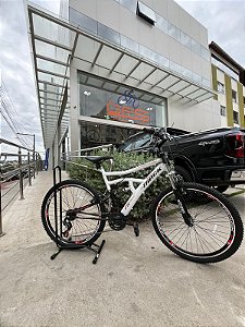 BICICLETA ARO (26) MASCULINA COR BRANCA C/MARCHA 21V MARCA TK3 TRACK BOXXER