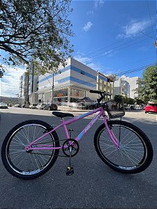 BICICLETA ARO (24) FEMININA COR ROSA CLARO SEM MARCHA MARCA MILANO QUADRO REBAIXADO COM CESTA