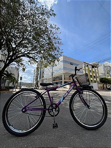BICICLETA ARO (24) FEMININA COR VIOLETA SEM MARCHA MARCA MILANO QUADRO REBAIXADO COM CESTA