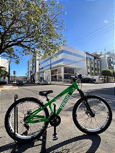 BICICLETA MTB FREERIDE ARO (26) VIKINGX TUFF X-25 CAMBIO 7 VELOCIDADES(1x7) FREIO DISCO MECÂNICO COR VERDE