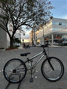 BICICLETA ARO (24) MASCULINA COLLI FORCE ONE SEM MARCHA FREIOS V-BRAKE COR PRETO (USADA)