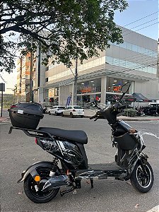 SCOOTER ELÉTRICA  KLOSH ESTILO MOTONETA 1000W AUTOPROPELIDO PRETO