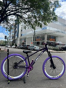 BICICLETA MTB FREERIDE ARO (26) ABSOLUTE BRUTUS KIT SINGLE (S/MARCHA) FREIO DISC HIDRÁULICO MT200 COR ROXO