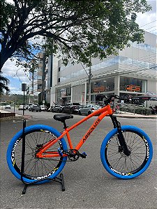 BICICLETA MTB FREERIDE ARO (26) ABSOLUTE BRUTUS KIT SINGLE (S/MARCHA) FREIO DISC HIDRÁULICO MT200 COR LARANJA/AZUL
