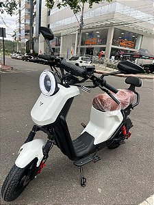 SCOOTER ELÉTRICA ULTRAMOOVE STORM ESTILO MOTONETA 1000W AUTOPROPELIDO BRANCO