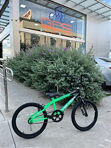 BICICLETA ARO (20) MASCULINA COR VERDE/PRETO S/MARCHA FREIO V-BRAKE MARCA VELOOH