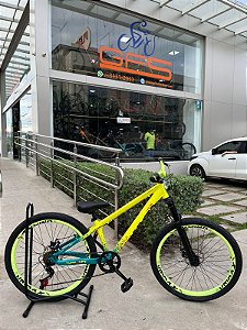 BICICLETA MTB FREERIDE ARO (26) VIKINGX TUFF X-44 CAMBIO 7VELOCIDADES (1X7) FREIO DISCO MECÂNICO COR AMARELO/VERDE