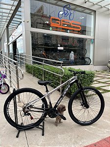 BICICLETA MTB ARO (29) VELOOH START 21 VELOCIDADES FREIO A DISCO MECÂNICO TAMANHO 15 (P) COR PRATA/PRETO