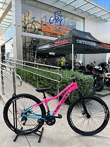 BICICLETA MTB ARO (29) VELOOH SUPREME 21 VELOCIDADES FREIO A DISCO MECÂNICO TAMANHO 15 (P) COR ROSA NEON/AZUL