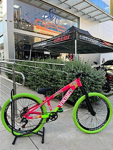 BICICLETA MTB FREERIDE ARO (26) VIKINGX TUFF-25 KIT 7 VELOCIDADES FREIO DISC HIDRÁULICO TRASEIRO COR ROSA/VERDE LIMÃO