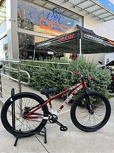 BICICLETA MTB FREERIDE ARO (26) HUPI STRIP KIT SINGLE (SEM MARCHA) FREIO DISC TRASEIRO SHIMANO MT200 COR VERMELHA/BRANCA