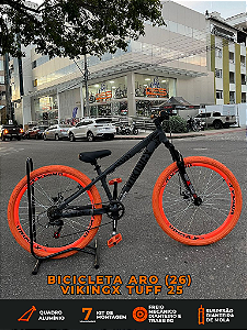 BICICLETA MTB FREERIDE ARO (26) VIKINGX TUFF-25 KIT 7 VELOCIDADES FREIO A DISCO MECÂNICO COR GRAFITE/LARANJA