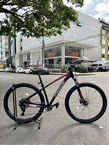 BICICLETA MTB ARO (29) OGGI 7.0 SHIMANO CUES 9 VELOCIDADES FREIO DISC HIDRÁULICO TAMANHO 15 (P) PRETO/VERMELHO