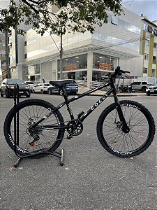 BICICLETA ARO (24) MTB MASCULINA/FEMININA COLLI AIRON 7 VELOCIDADES (1X7) FREIO A DISCO MECÂNICO COR PRETO FOSCO
