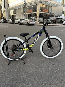 BICICLETA MTB FREERIDE ARO (26) VIKINGX TUFF-25 KIT 7 VELOCIDADES (1X7) FREIO A DISCO MECÂNICO COR PRETO/NEON/BRANCO