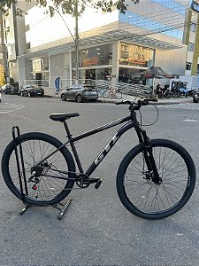 BICICLETA MTB ARO (29) GTI CHROMA 7 VELOCIDADES (1X7) FREIO A DISCO MECÂNICO TAMANHO 17 (M) COR CAMALEÃO
