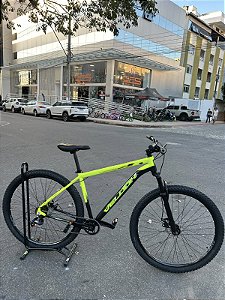 BICICLETA MTB ARO (29) VELOOH ESCALADE 7 VELOCIDADES (1X7) FREIO A DISCO MECÂNICO TAMANHO 19 (G) COR AMARELO NEON/PRETO
