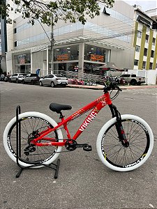 BICICLETA MTB FREERIDE ARO (26) VIKINGX TUFF-25 KIT 7 VELOCIDADES FREIO A DISCO HIDRÁULICO TRASEIRO COR VERMELHO/BRANCO