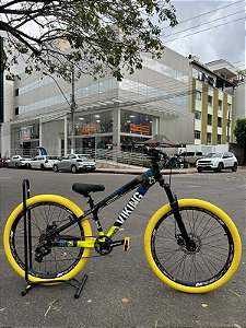BICICLETA MTB FREERIDE ARO (26) VIKINGX TUFF-25 KIT 7 VELOCIDADES FREIO A DISCO MECÂNICO COR PRETO/AMARELO