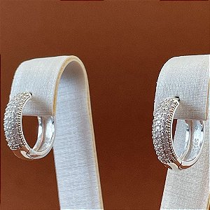 Brinco Argola Cravejada Com 3 Linhas de Zrcônias Prata 925