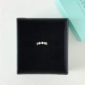 Piercing de Orelha Elegância