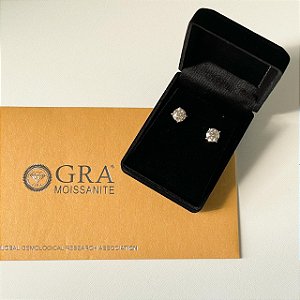 Colar com Pedra Moissanite 8MM Prata Rodinada