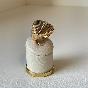 Anel Triangular Texturizado Liso Aro 20