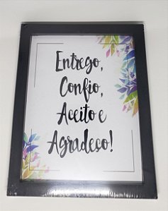 Quadro - "Entrego Confio Aceito e Agradeço"