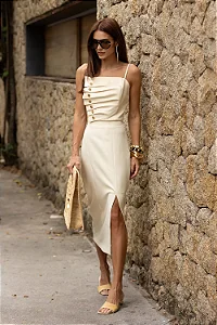 Conjunto de Cropped e Saia Midi